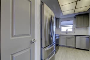 1847 Shore Dr S, South Pasadena, FL 33707, Sold 02/25/22