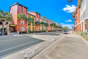 2402 W Azeele St, Tampa, FL 33609, Sold 02/22/22