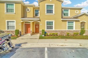 1904 Greenwood Valley Dr, Plant City, FL 33563, Sold 04/15/22