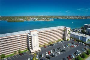 1847 Shore Dr S, South Pasadena, FL 33707, Sold 05/06/22