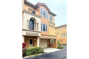1486 Manatee Cir, Tarpon Springs, FL 34689, Sold 03/15/22