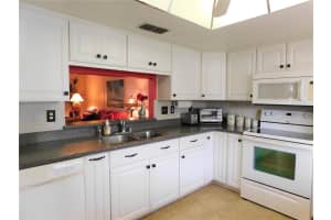 2549 Royal Pines Cir, Clearwater, FL 33763, Sold 03/16/22