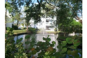 6810 Stonesthrow Cir N, St. Petersburg, FL 33710, Sold 04/29/22