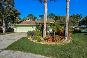 1010 Osprey Ct, Tarpon Springs, FL 34689, Sold 04/15/22