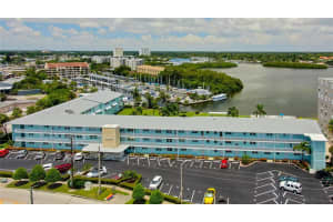1819 Shore Dr S, South Pasadena, FL 33707, Sold 04/29/22