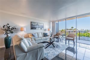 7600 Bayshore Dr, Treasure Island, FL 33706, Sold 05/06/22