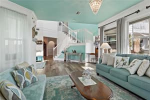 2002 Alexis Ct, Tarpon Springs, FL 34689, Sold 05/17/22