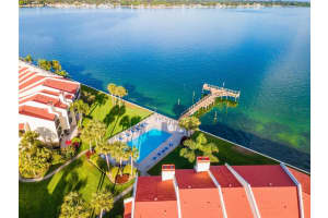 7500 Sunshine Skyway Ln S, St. Petersburg, FL 33711, Sold 04/14/22