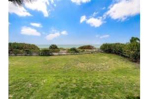7564 Bayshore Dr, Treasure Island, FL 33706, Sold 05/02/22