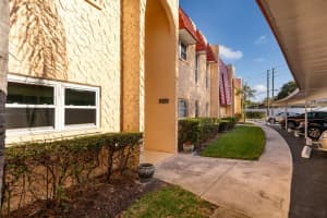 209 Cedarwood Cir, Seminole, FL 33777, Sold 04/06/22
