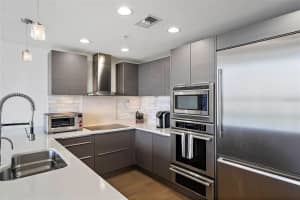 175 1st St S, St. Petersburg, FL 33701, Sold 05/05/22