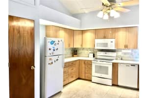 2101 Sunset Point Rd, Clearwater, FL 33765, Sold 05/13/22