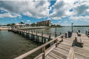 10190 Imperial Point Dr W, Largo, FL 33774, Sold 06/08/22