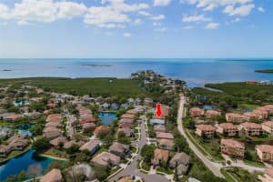 1127 S Pointe Alexis Dr, Tarpon Springs, FL 34689, Sold 05/19/22