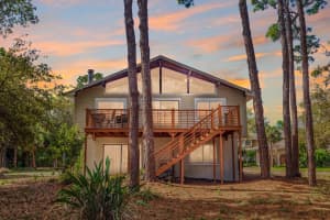 1300 Pleasant Way S, St. Petersburg, FL 33705, Sold 04/29/22