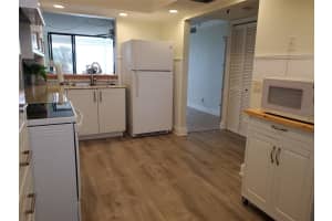 17900 Gulf Blvd, Redington Shores, FL 33708, Sold 04/05/22