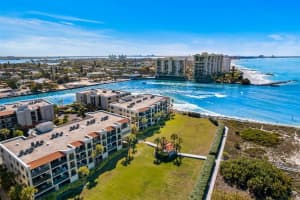 7434 Bayshore Dr, Treasure Island, FL 33706, Sold 04/28/22
