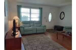 9293 141st St, Seminole, FL 33776, Sold 04/07/22