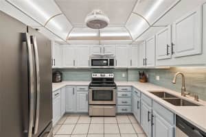 1 Key Capri, Treasure Island, FL 33706, Sold 05/04/22