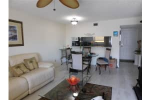 6817 Stonesthrow Cir N, St. Petersburg, FL 33710, Sold 04/27/22