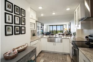 10000 S Ocean Dr, Jensen Beach, FL 34957, Sold 05/11/22