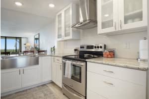 10000 S Ocean Dr, Jensen Beach, FL 34957, Sold 05/11/22