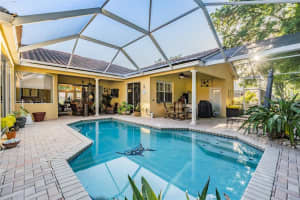 1230 Berkshire Ln, Tarpon Springs, FL 34688, Sold 04/29/22
