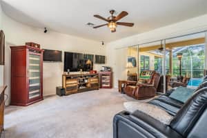 1230 Berkshire Ln, Tarpon Springs, FL 34688, Sold 04/29/22