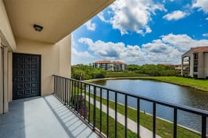 227 Mariner Dr, Tarpon Springs, FL 34689, Sold 05/11/22