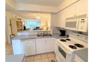 9123 Mission Oaks Blvd, Seminole, FL 33776, Sold 05/16/22