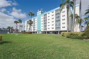 10216 Regal Dr, Largo, FL 33774, Sold 05/06/22