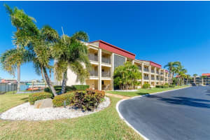 868 Bayway Blvd, Clearwater, FL 33767, Sold 05/20/22