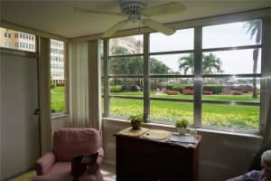 5130 BRITTANY DR S #105, ST PETERSBURG, FL 33715 Sold 07/12/22