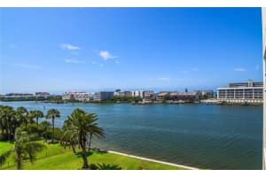 10216 Regal Dr, Largo, FL 33774, Sold 05/12/22
