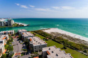 7434 Bayshore Dr, Treasure Island, FL 33706, Sold 05/23/22