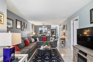 9136 Oakwood Ln, Seminole, FL 33776, Sold 05/23/22