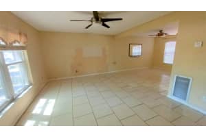 6921 SPANISH MOSS CIR, TAMPA, FL 33625 Sold 07/14/22