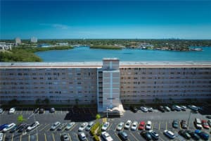 1847 Shore Dr S, South Pasadena, FL 33707, Sold 05/31/22