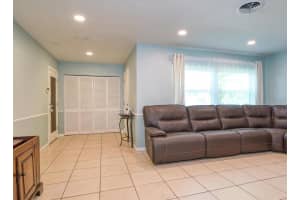 1041 40th Ave NE, St. Petersburg, FL 33703, Sold 07/01/22