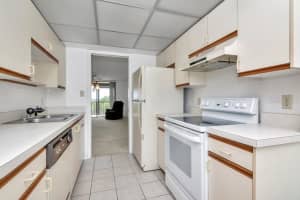 1332 Pasadena Ave S, South Pasadena, FL 33707, Sold 05/27/22