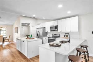 3417 Bloomingdale Oaks Dr, Valrico, FL 33596, Sold 06/14/22
