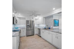 1 Key Capri, Treasure Island, FL 33706, Sold 05/31/22