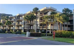 7537 BAYSHORE DR #306, TREASURE ISLAND, FL 33706 Sold 10/28/22