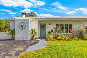 1001 38TH AVE NE, ST PETERSBURG, FL 33704 Sold 07/14/22