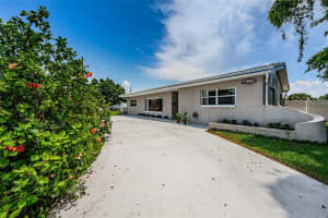7998 Causeway Blvd S, St. Petersburg, FL 33707, Sold 05/27/22