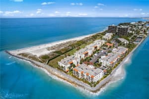 7435 Bayshore Dr, Treasure Island, FL 33706, Sold 05/31/22