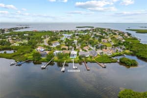 2015 N POINTE ALEXIS DR, TARPON SPRINGS, FL 34689 Sold 08/23/22