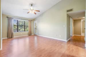 8619 Bonaire Bay Ln, Tampa, FL 33614, Sold 06/01/22