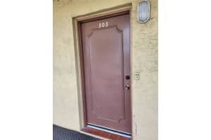 8950 PARK BLVD #303, SEMINOLE, FL 33777 Sold 02/21/23