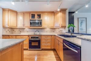 18304 Gulf Blvd, Redington Shores, FL 33708, Sold 06/02/22